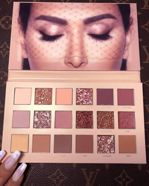 Image of 18-Color Nude Eyeshadow Palette